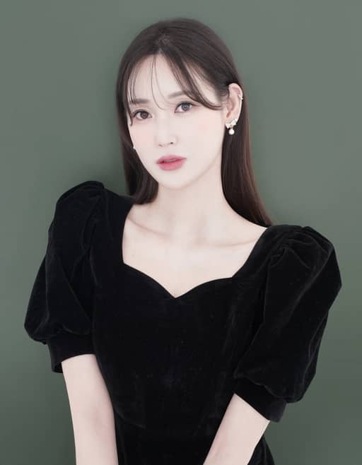 Trang điểm đặc biệt lộng lẫy