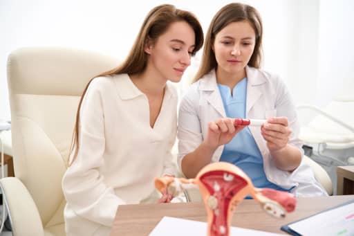 Phẫu thuật tạo hình môi âm đạo nhỏ