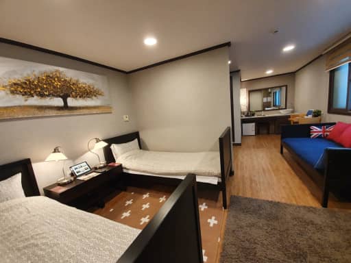 Deluxe Twin Room with Private Bathroom and Shower